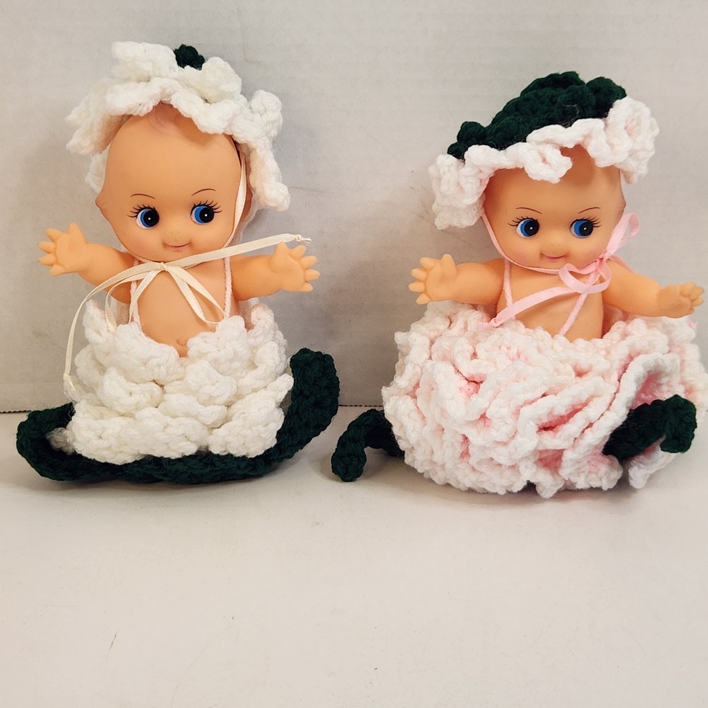 Kewpie Dolls 6" Vintage 80s Lot of 2 Poseable Girls Crochet Clothes Dresses Hats